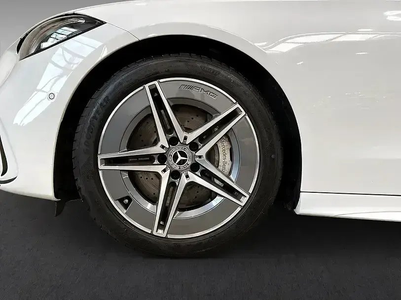 Gebraucht Mercedes C220 AMG 197 PS (144 kW) 2025 Weiß Limousine