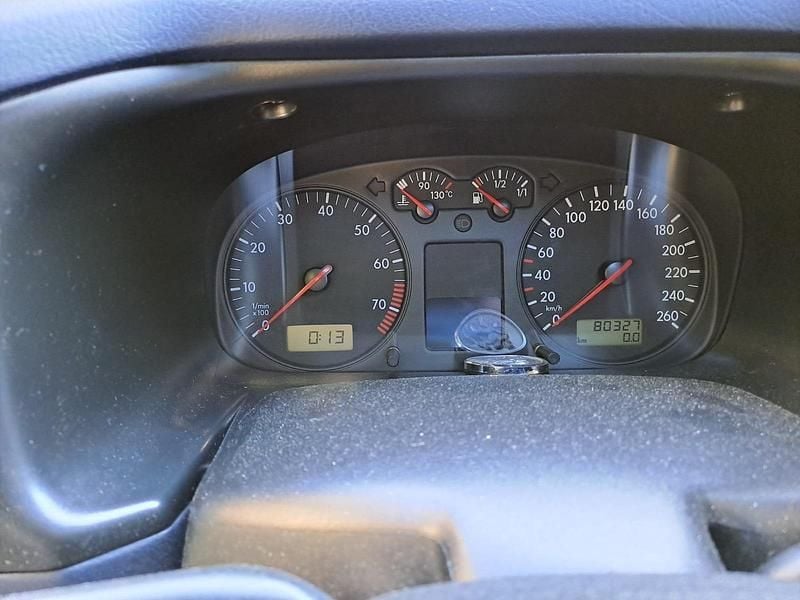 Blau Gebraucht 2006 VW Caravelle Van / Kleinbus | 25.000 € - Bild 1/4