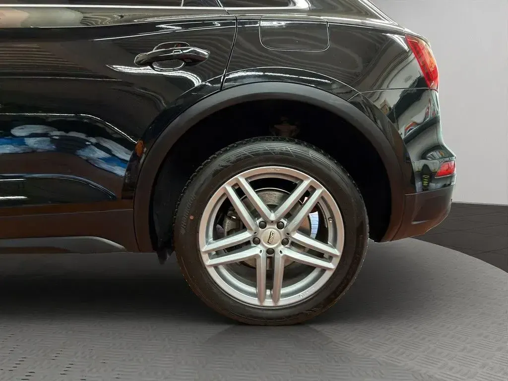 Gebraucht Audi Q5 S-Line 299 PS (219 kW) 2022 Mythosschwarz metallic SUV