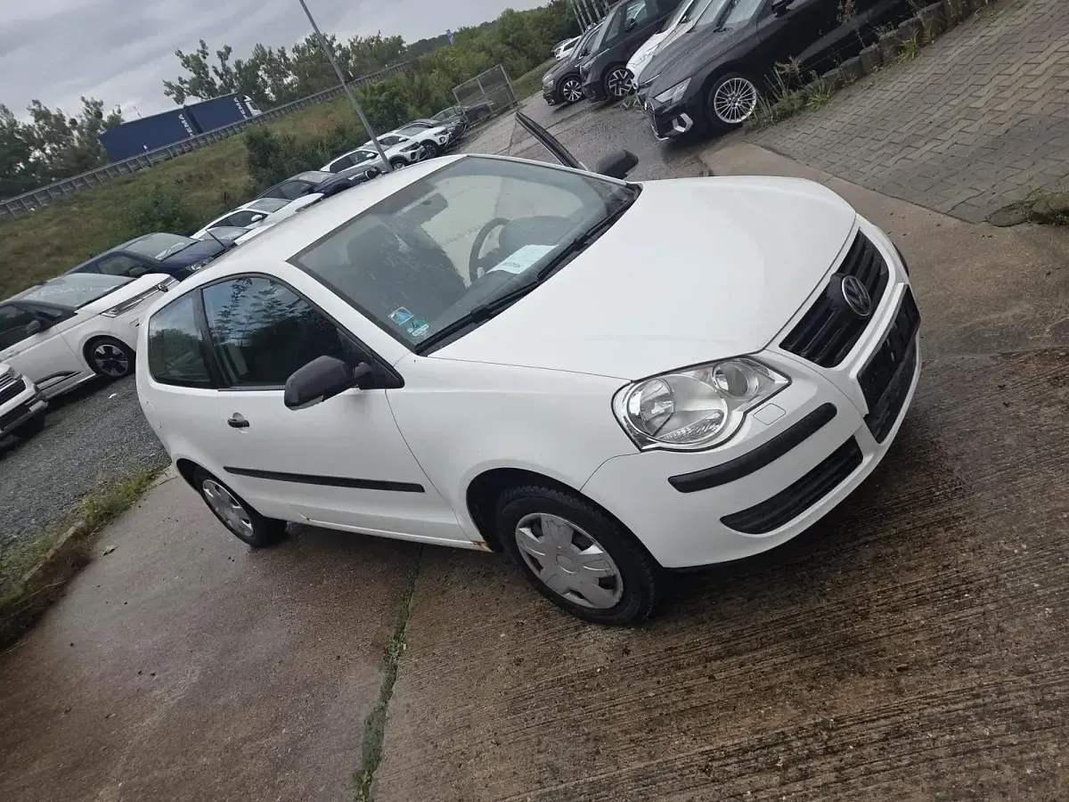 Gebraucht VW Polo 60 PS (44 kW) 2008 Weiß Kleinwagen