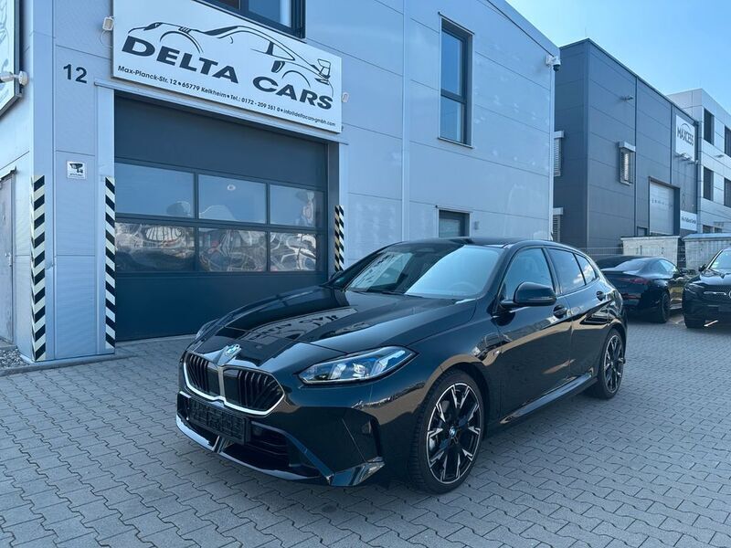 Schwarz Gebraucht 2024 BMW 120 M Sport Kleinwagen | 40.300 € (Fairer Preis) - Bild 1/4