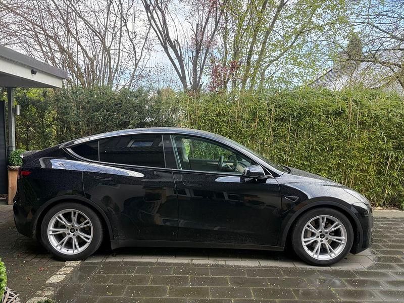 Gebraucht Tesla Model Y 378 kW (514 PS) 2023 Schwarz SUV