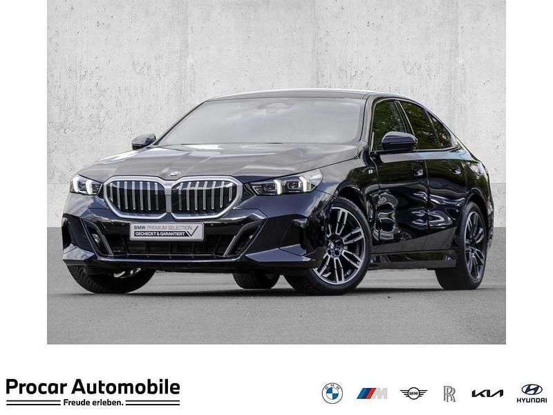 Schwarz Gebraucht 2025 BMW 520 M Sport Limousine | 51.900 € (Fairer Preis) - Bild 1/4