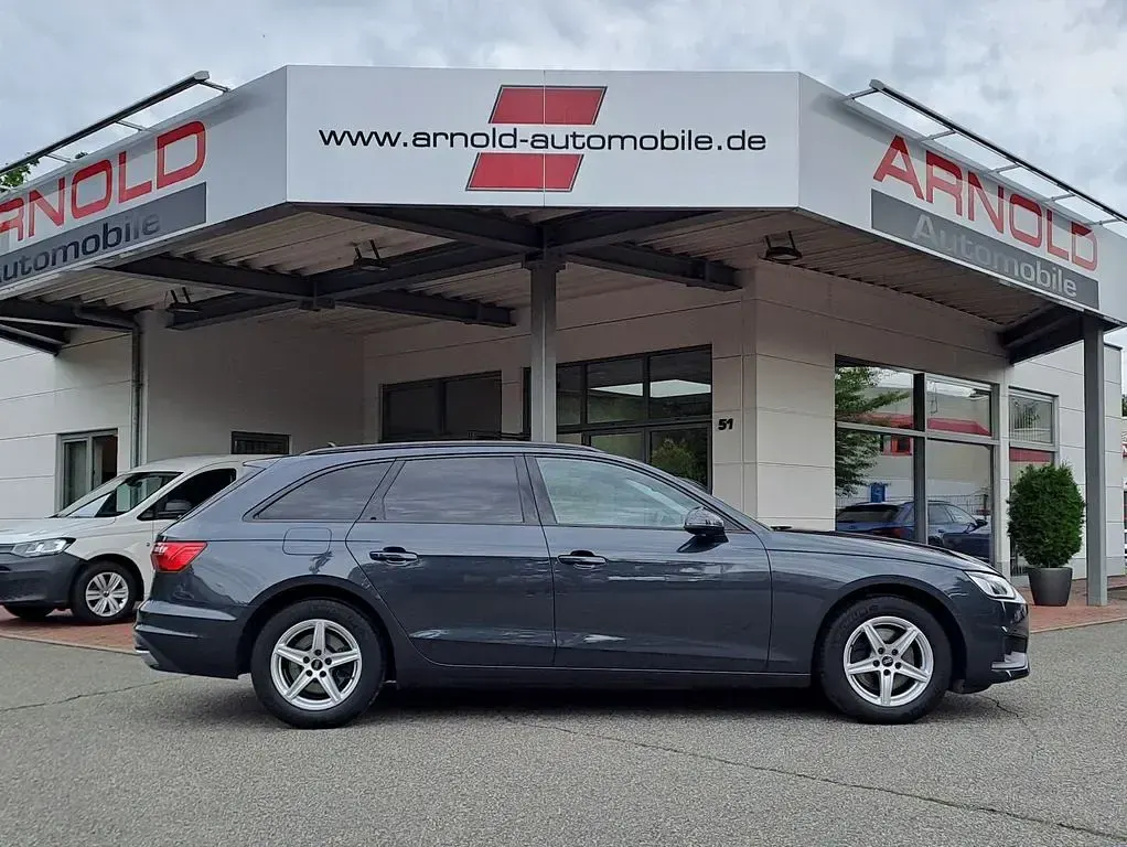 Gebraucht Audi A4 163 PS (119 kW) 2022 Grau Kombi