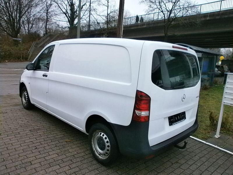 Gebraucht Mercedes Vito 114 PS (83 kW) 2016 Weiß Van