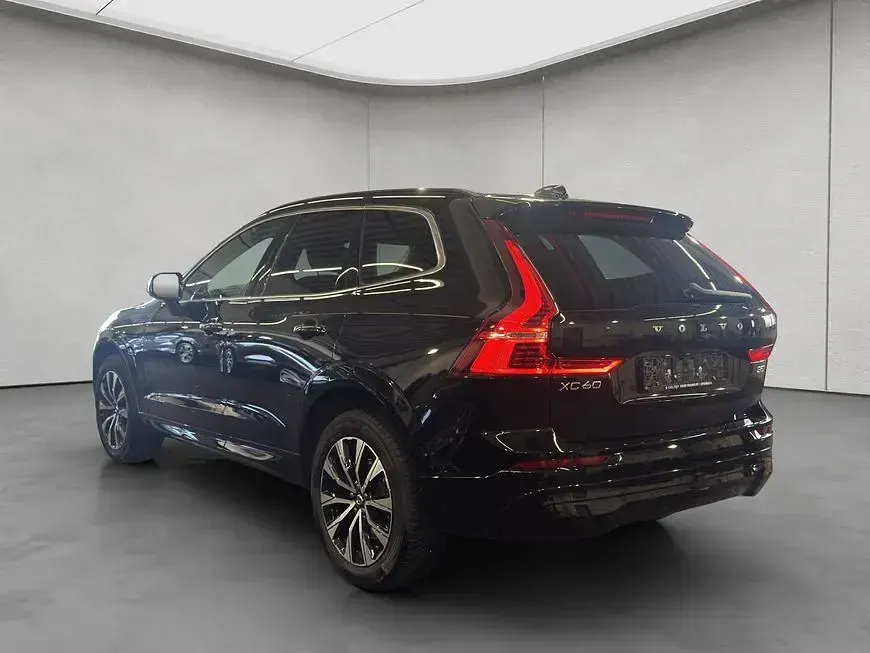 Gebraucht Volvo XC60 Core 250 PS (183 kW) 2024 Schwarz SUV