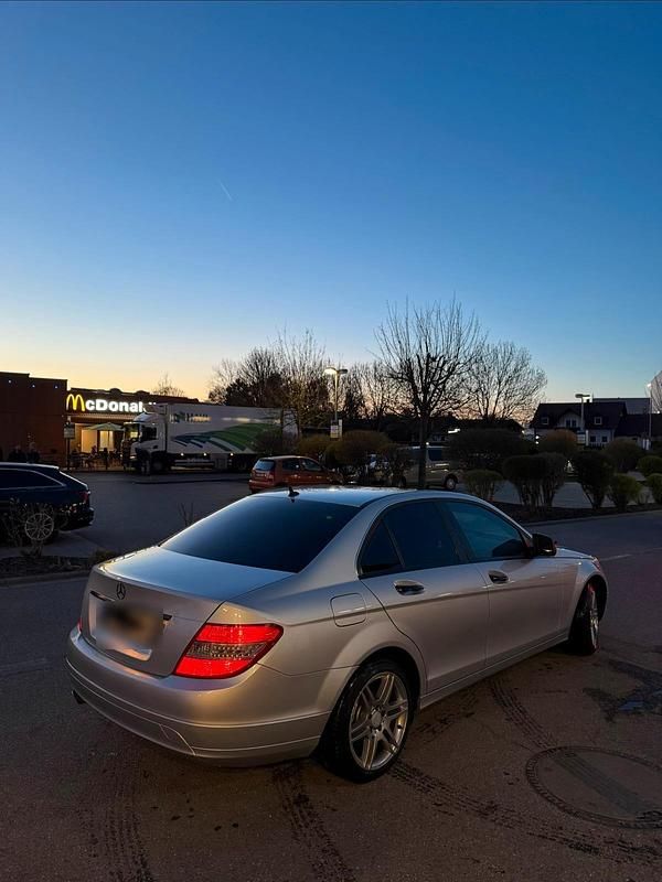 Gebraucht Mercedes C220 170 PS (125 kW) 2008 Silber Limousine