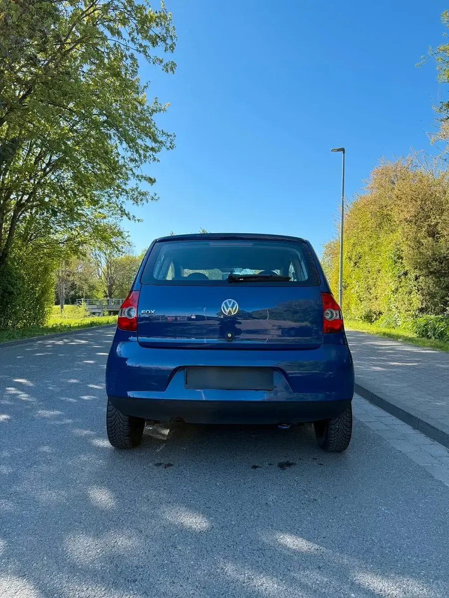 Gebraucht VW Fox 55 PS (40 kW) 2007 Blau Kleinwagen
