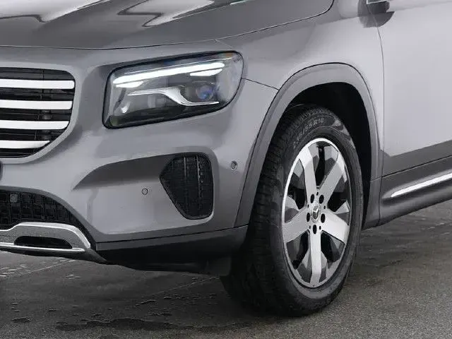 Gebraucht Mercedes GLB250 Progressive 224 PS (164 kW) 2025 Grau SUV