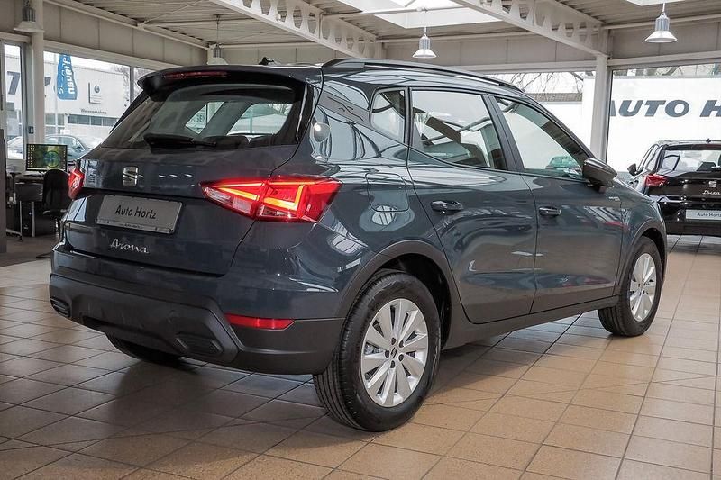 Neu Seat Arona Business 116 PS (85 kW) 2026 Blau SUV