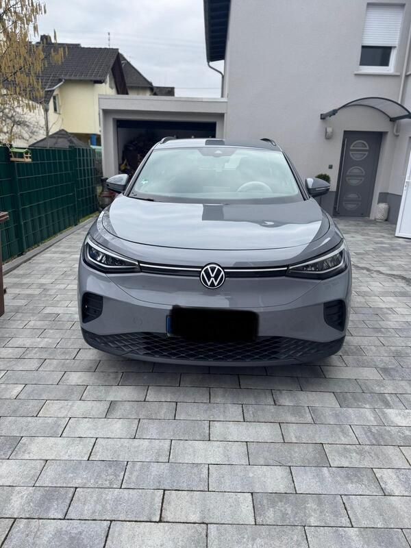 Grau Gebraucht 2021 VW ID.4 Pure SUV | 22.500 € (Teuer) - Bild 1/4