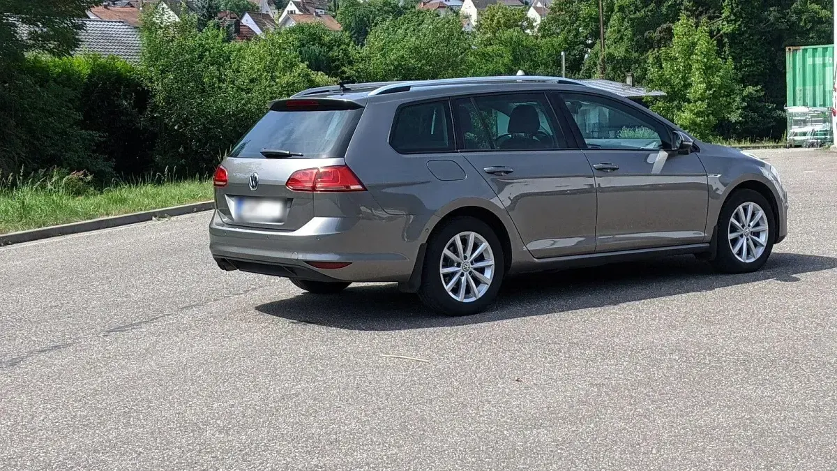 Gebraucht VW Golf VII LOUNGE 150 PS (110 kW) 2016 Grau Kombi