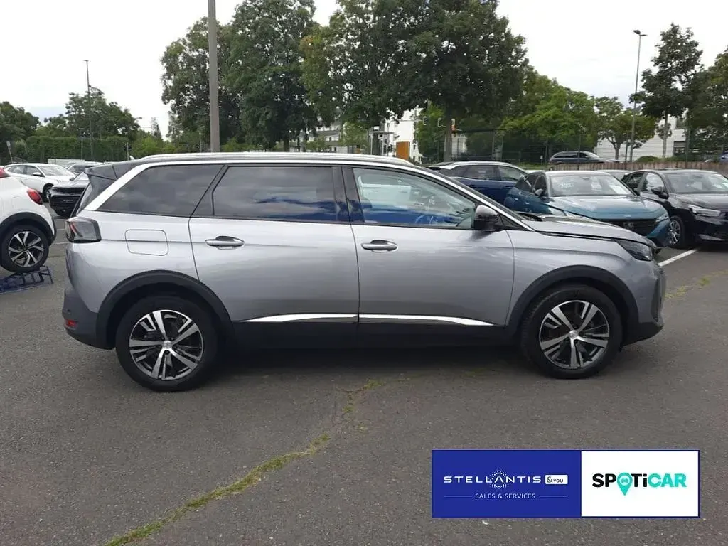 Gebraucht Peugeot 5008 Allure 131 PS (96 kW) 2021 Grau SUV