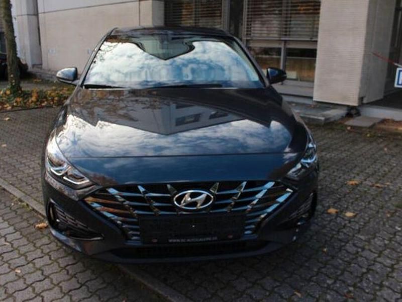 Gebraucht Hyundai i30 Trend 120 PS (88 kW) 2022 Orange Limousine