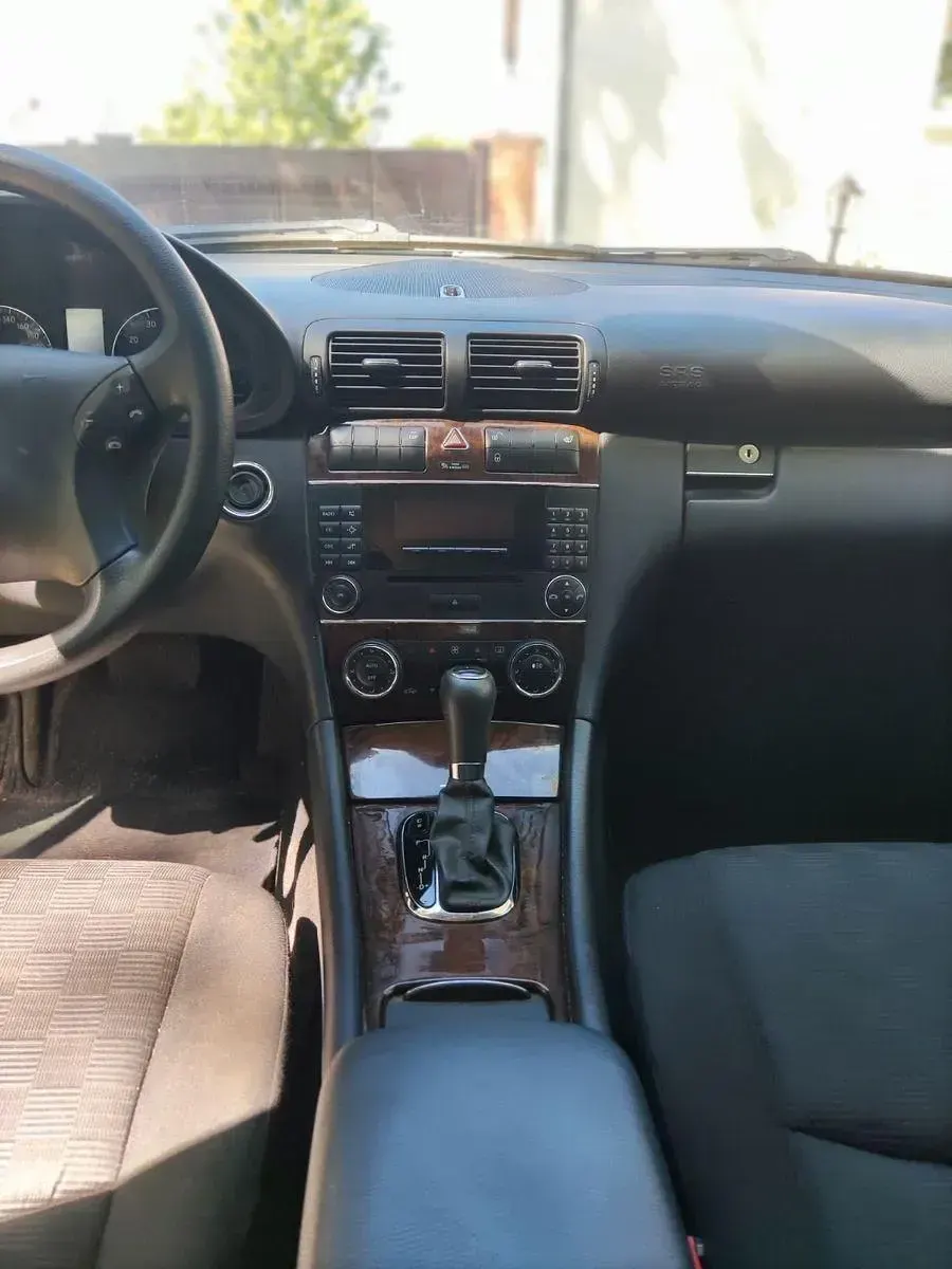 Gebraucht Mercedes 200 163 PS (119 kW) 2004 Silber Kombi