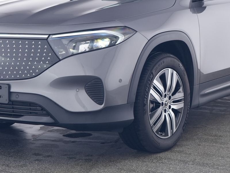 Gebraucht Mercedes EQB250 Night 139 kW (190 PS) 2024 Grau SUV