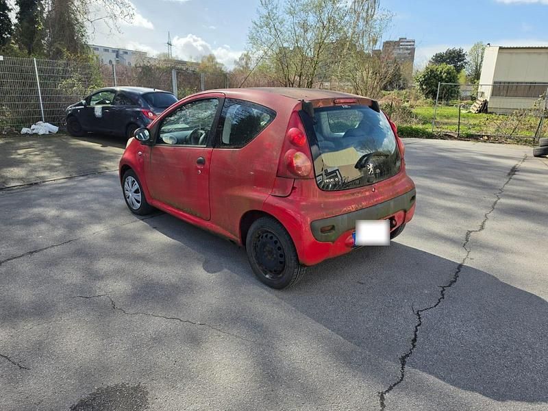 Gebraucht Peugeot 106 68 PS (50 kW) 2008 Rot Kleinwagen
