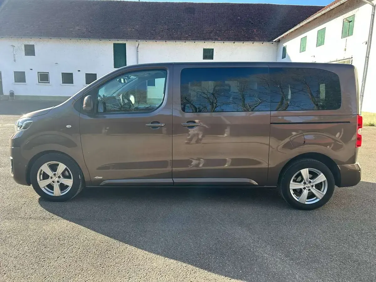 Gebraucht Toyota Proace Verso 177 PS (130 kW) 2017 Bronze Kombi