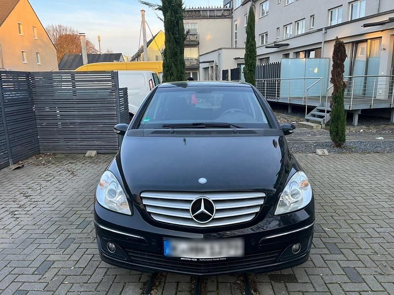 Gebraucht Mercedes B170 116 PS (85 kW) 2006 Schwarz Van / Kleinbus