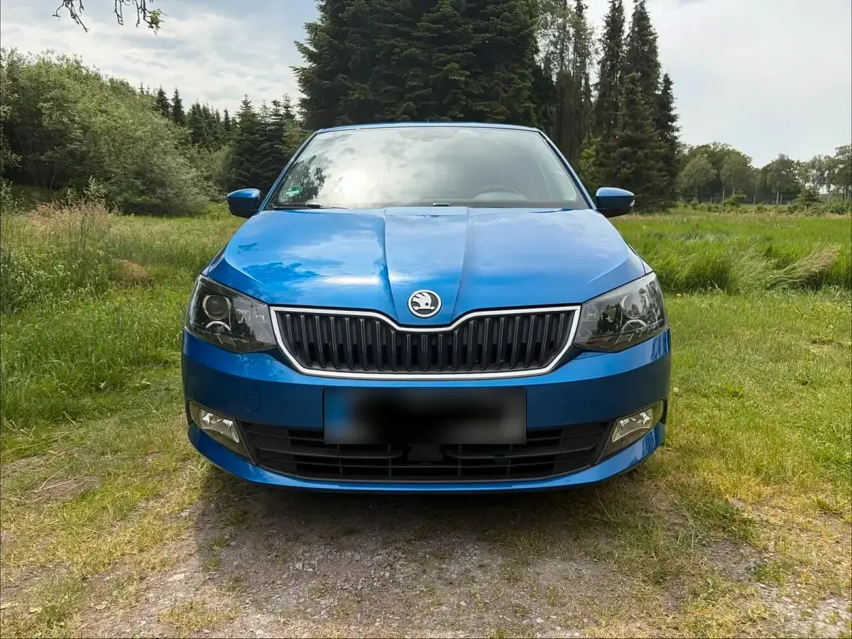 Gebraucht Skoda Fabia 90 PS (66 kW) 2016 Blau Limousine