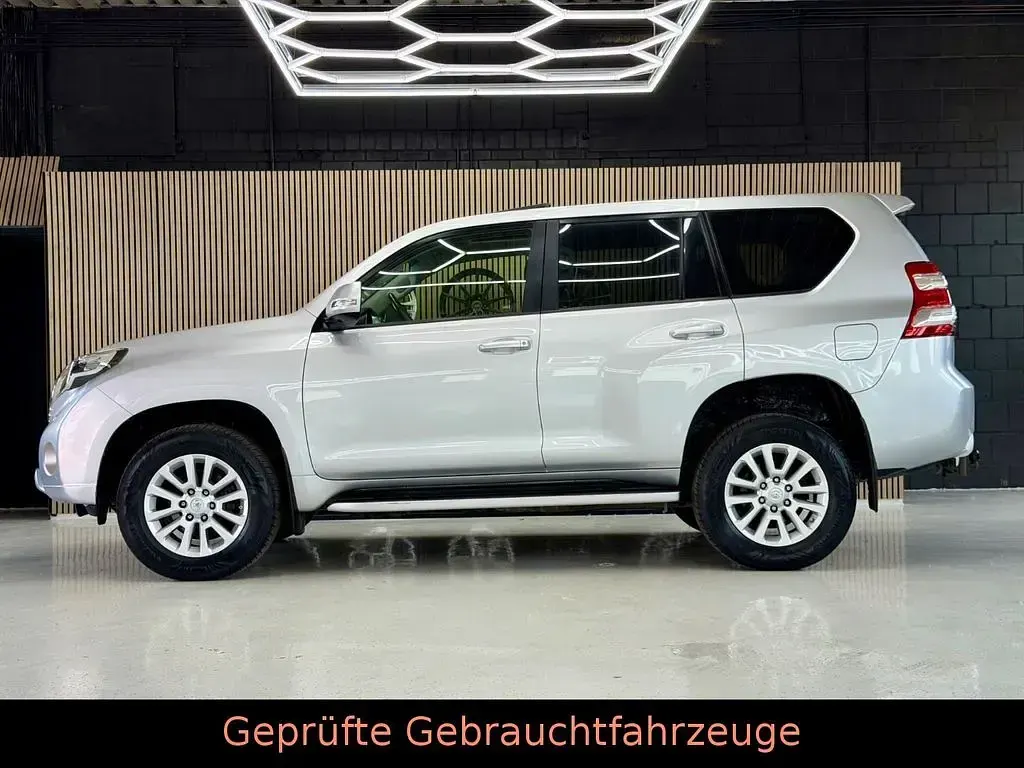 Gebraucht Toyota Land Cruiser TEC-Edition 177 PS (130 kW) 2016 Silber SUV
