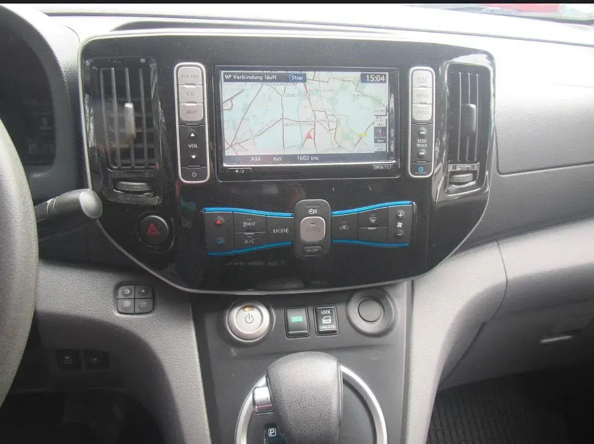 Gebraucht Nissan e-NV200 80 kW (109 PS) 2017 Weiß Van / Kleinbus