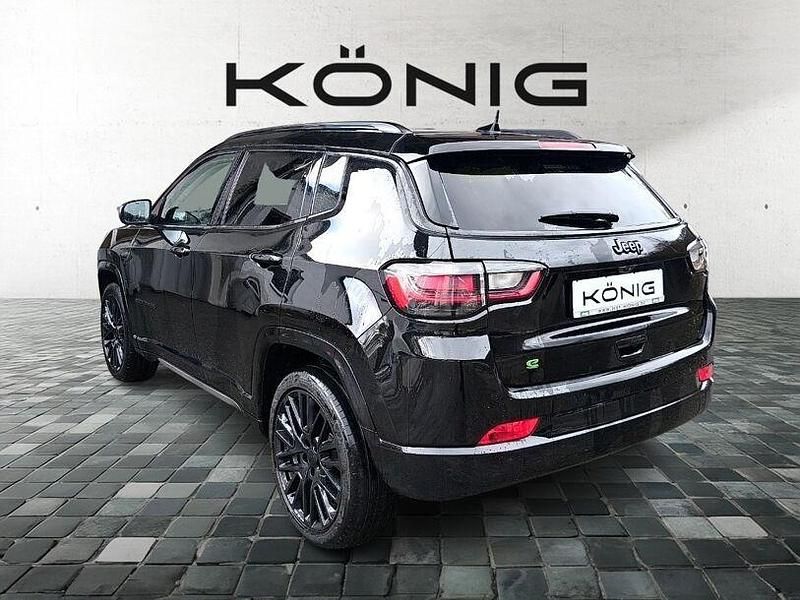 Gebraucht Jeep Compass 131 PS (96 kW) 2023 Schwarz SUV