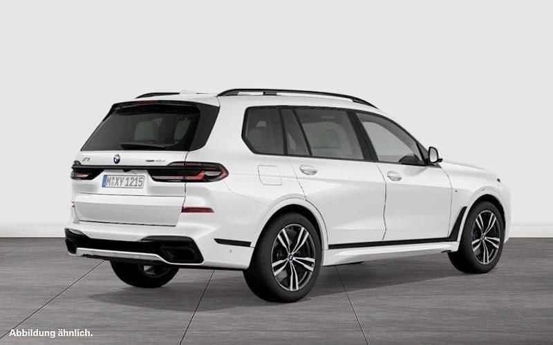 Gebraucht BMW X7 M Sport 352 PS (258 kW) 2023 Mineralweiss SUV