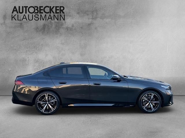 Neu BMW 520 M Sport 190 PS (139 kW) 2025 Grau Limousine