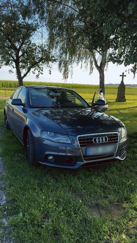 Grau Gebraucht 2009 Audi A4 Limousine | 5.200 € (Fairer Preis) - Bild 1/4