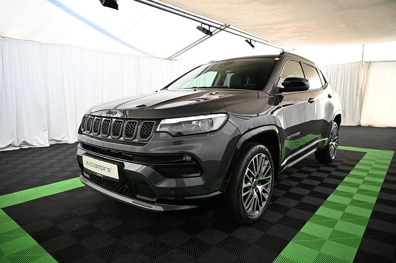 Gebraucht Jeep Compass Summit 131 PS (96 kW) 2025 Grau SUV