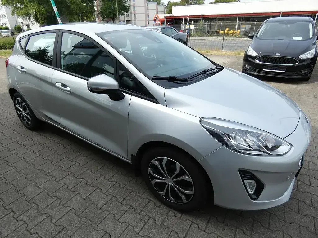 Gebraucht Ford Fiesta Cool & Connect 101 PS (74 kW) 2019 Silber Kleinwagen