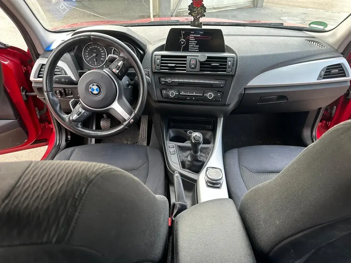 Gebraucht BMW 116 136 PS (100 kW) 2011 Rot Kleinwagen