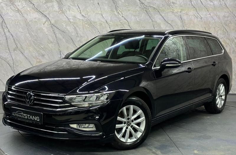 Gebraucht VW Passat Business 150 PS (110 kW) 2024 Schwarz Kombi