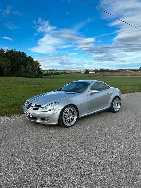 Silber Gebraucht 2005 Mercedes SLK350 Cabrio | 11.700 € (Guter Preis) - Bild 1/4