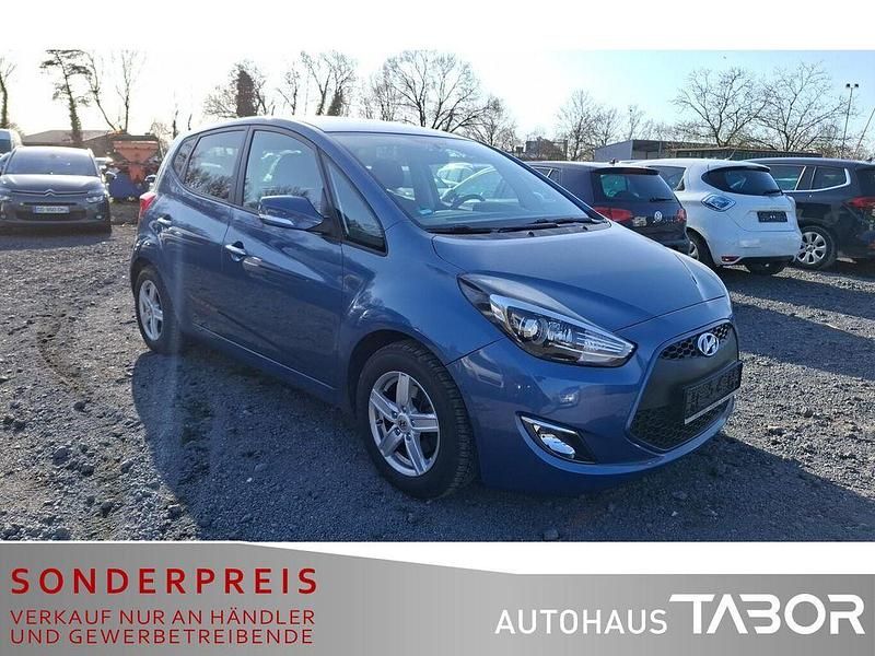 Gebraucht Hyundai ix20 125 PS (91 kW) 2016 Blau Kleinwagen