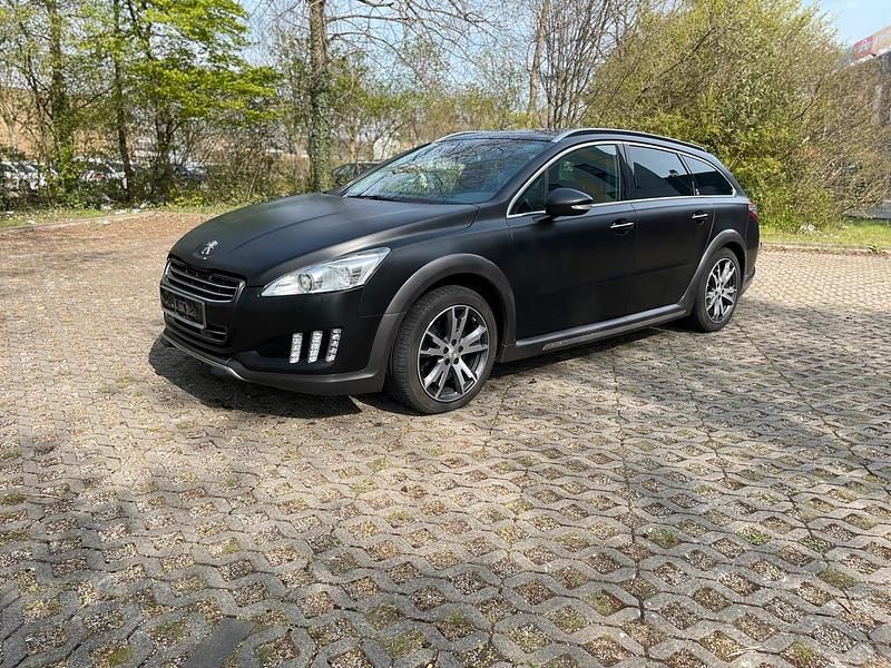 Schwarz Gebraucht 2012 Peugeot 508 RXH Kombi | 8.900 € - Bild 1/4
