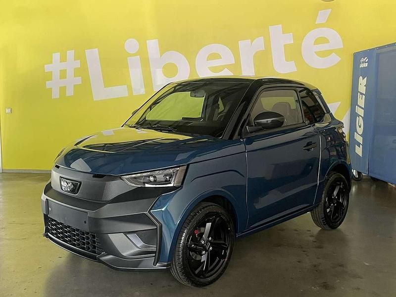 Neu Ligier JS50 2025 Blau Kleinwagen