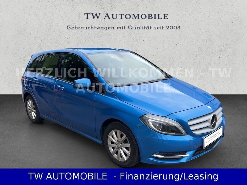 Blau Gebraucht 2013 Mercedes B180 Van / Kleinbus | 7.999 € (Superpreis) - Bild 1/4