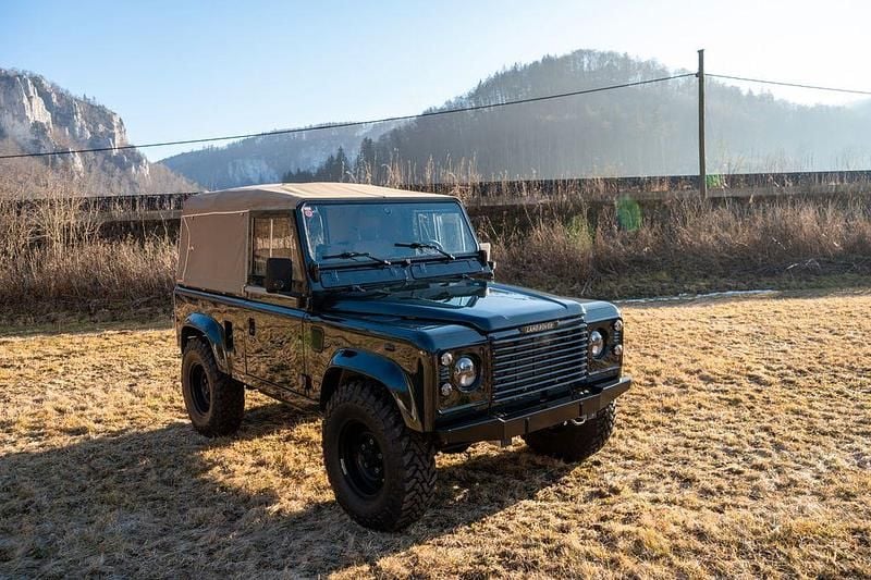Gebraucht Land Rover Defender 209 PS (153 kW) 1989 Grün SUV