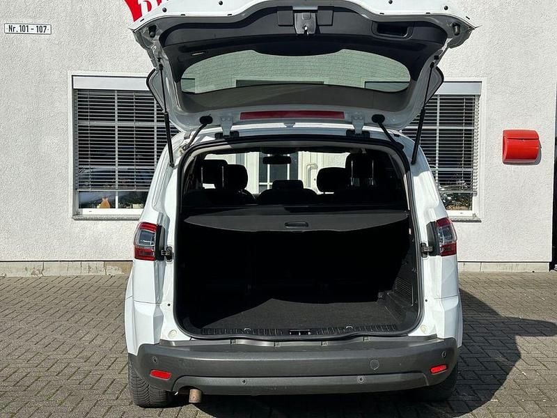 Gebraucht Ford S-MAX Titanium 163 PS (119 kW) 2014 Weiß Van / Kleinbus