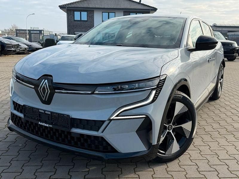 Gebraucht Renault Megane E-Tech Equilibre 161 kW (220 PS) 2022 Grau SUV