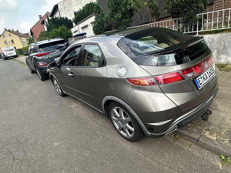 Gebraucht 2006 Honda Civic Executive Limousine | 5.000 € (Fairer Preis) - Bild 1/4