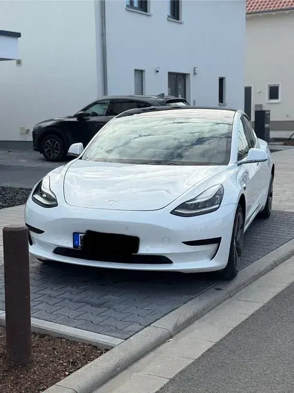 Usado Tesla Model 3 Standard Range Plus 239 kW (325 CV) 2019 Blanco Berlina