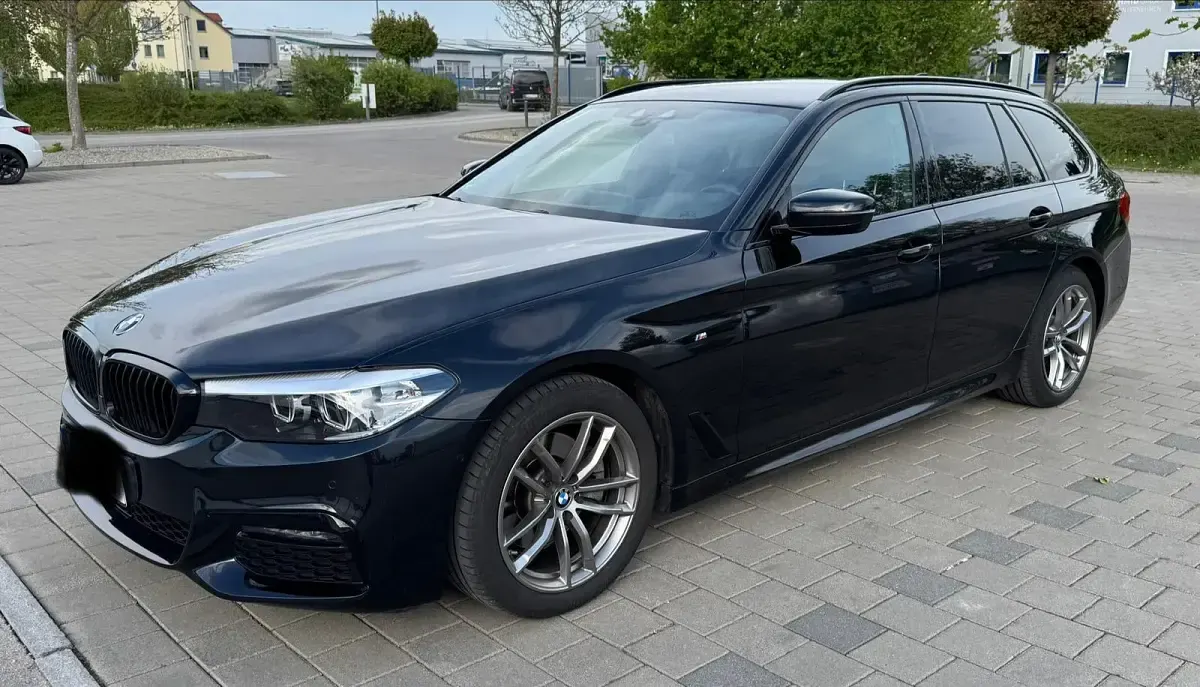 Gebraucht BMW 520 M Sport 190 PS (139 kW) 2019 Schwarz Kombi