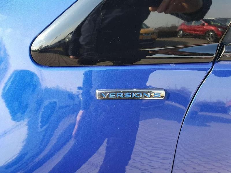 Gebraucht Renault Captur Version S 150 PS (110 kW) 2018 Blue rqh + black gne SUV