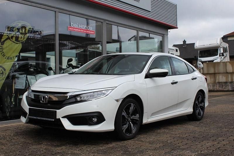 Gebraucht Honda Civic Executive 182 PS (133 kW) 2017 Weiß Limousine