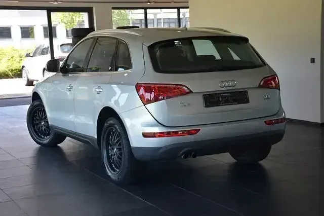 Gebraucht Audi Q5 170 PS (125 kW) 2011 Silber SUV