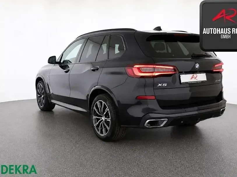Gebraucht BMW X5 M Sport 333 PS (244 kW) 2021 Black sapphire SUV