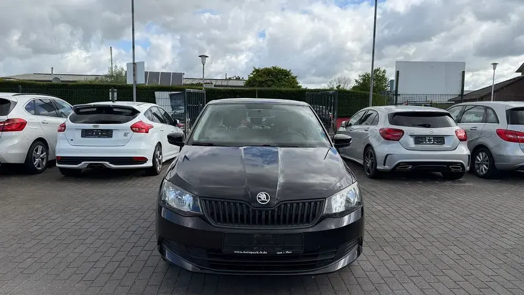 Gebraucht Skoda Fabia Active 60 PS (44 kW) 2015 Schwarz (schwarzmagic perleffekt) Kleinwagen